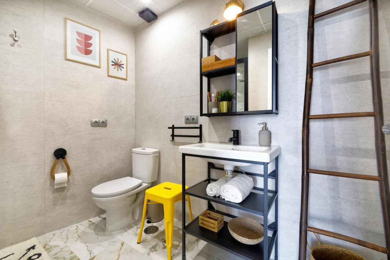 Apartamento Cerca De La Mezquita De Cordoba & Free Private Parking Exterior foto